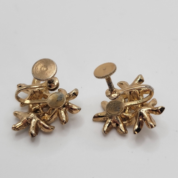 Vintage Rhinestone Flower Triad Cluster Black Gold Tone Screwback Earrings - Picture 2 of 7